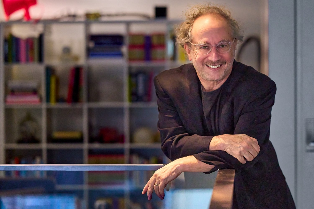 MIT Professor Tod Machover joins a roster of previous George Peabody Medal recipients that includes Stevie Wonder, Misty Copeland, Herbie Hancock, Renée Fleming, Yo-Yo Ma, Wynton Marsalis, Ella Fitzgerald, and Leonard Bernstein.